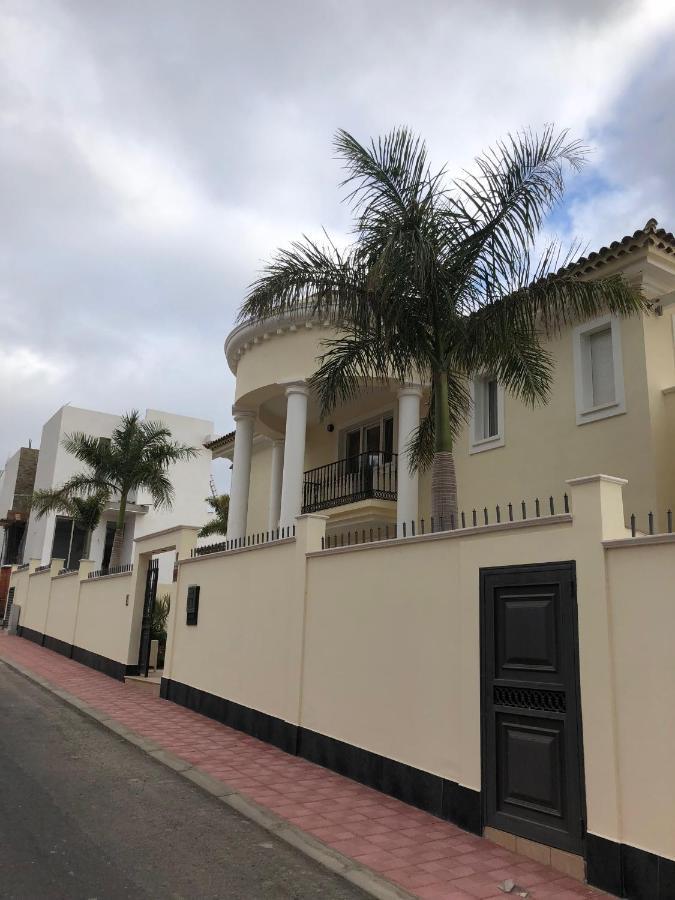 Villa Juliana 阿德耶 外观 照片